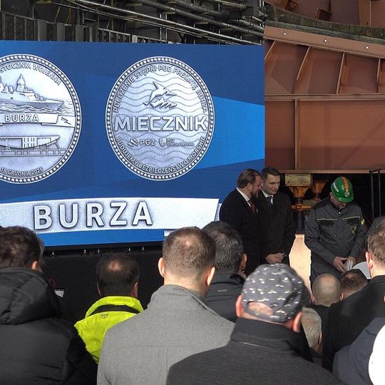 ORP Burza, położenie stępki