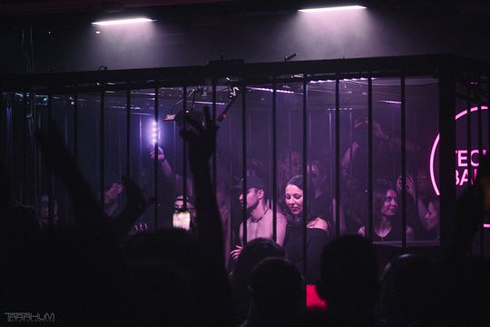 VTSS | Techno Balkon | Hala Olivia