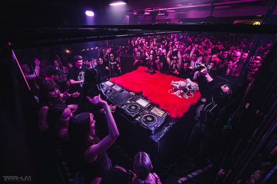 VTSS | Techno Balkon | Hala Olivia