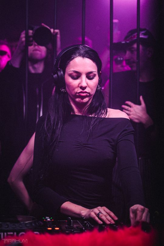 VTSS | Techno Balkon | Hala Olivia