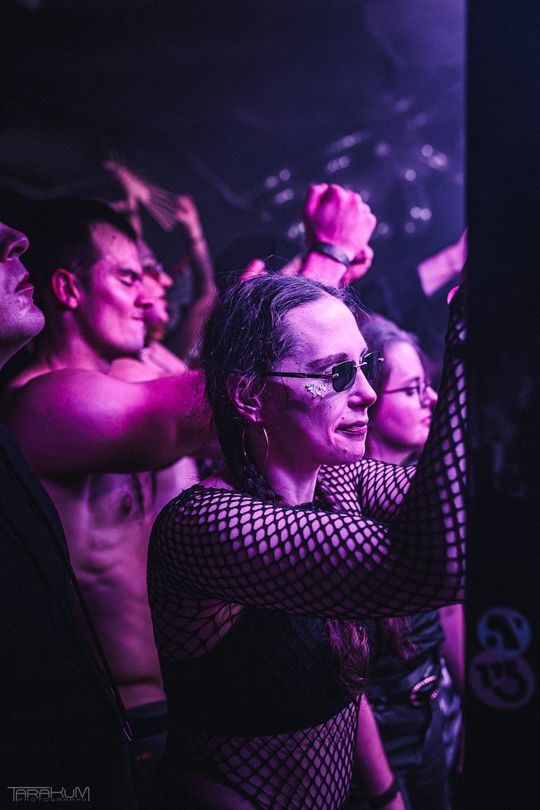 VTSS | Techno Balkon | Hala Olivia