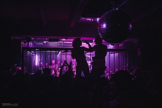 VTSS | Techno Balkon | Hala Olivia