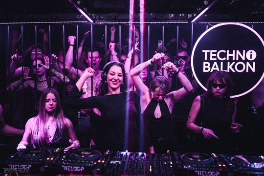 VTSS | Techno Balkon | Hala Olivia