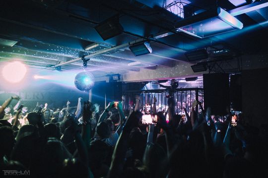 VTSS | Techno Balkon | Hala Olivia