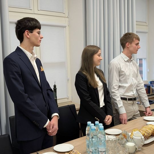 Najzdolniejsi studenci z powiatu kartuskiego odebrali stypendia starosty