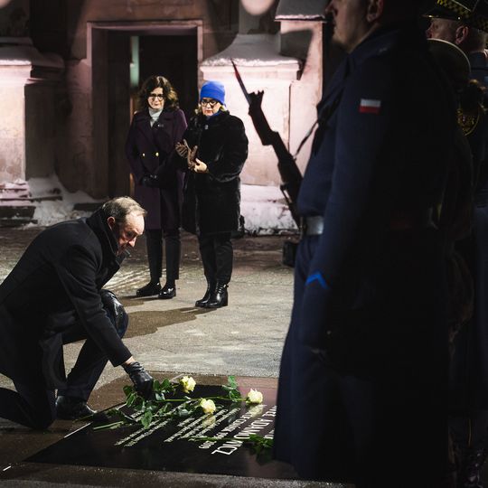 7. rocznica śmierci Pawła Adamowicza, uroczystości przy tablicy pamiątkowej, Gdańsk 2026