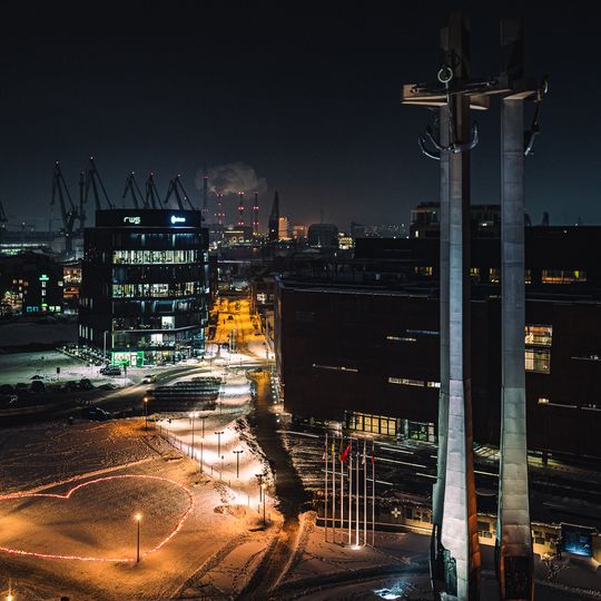 serce ze zniczy na Placu Solidarności, Gdańsk 2026
