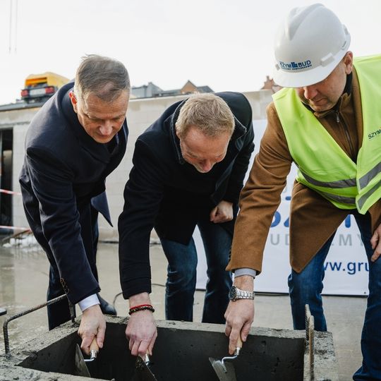 wmurowanie kamienia węgielnego pod nowy budynek Szpitala Puckiego