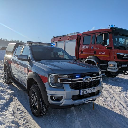 pożar suszarni w zakładzie drzewnym w Karsinie
