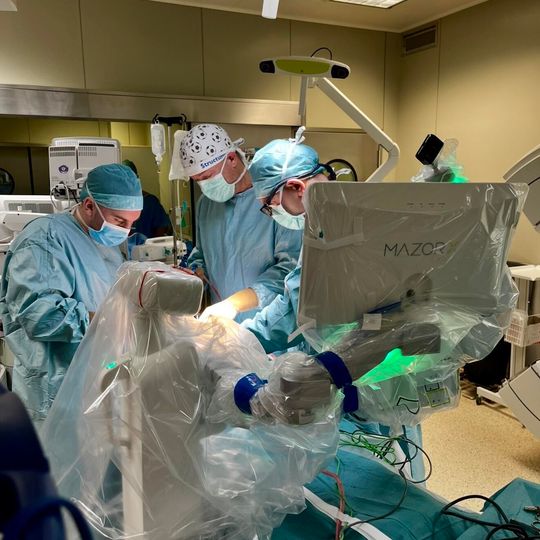 operacja kręgosłupa z wykorzystaniem systemu Mazor, Gdańsk 2026