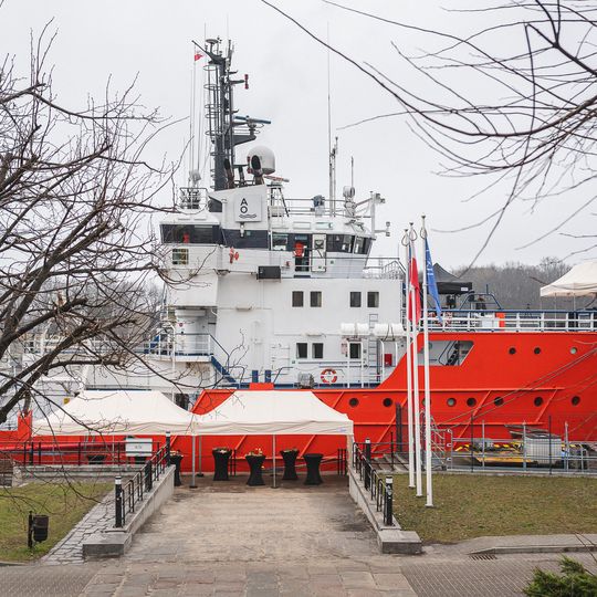 wizyta Andrzeja Domańskiego i Arkadiusza Marchewki na pokładzie statku Amber Cecylia, Gdańsk 2026