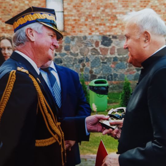 wręczenie sztandaru OSP Brzuśce