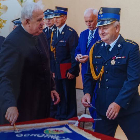 wręczenie sztandaru OSP Brzuśce