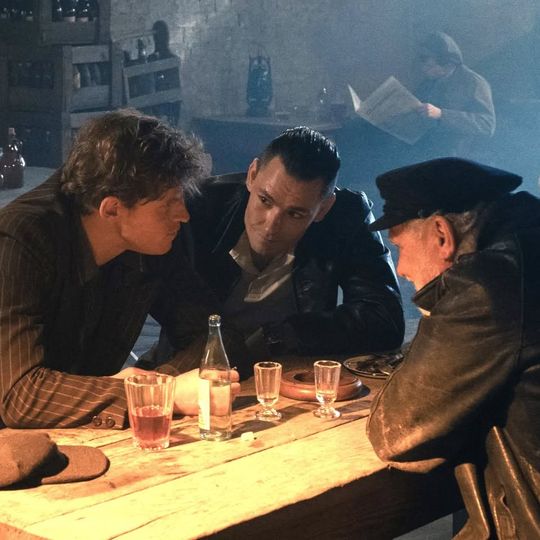 „Zatoka szpiegów”, fotosy z planu 3. sezonu serialu