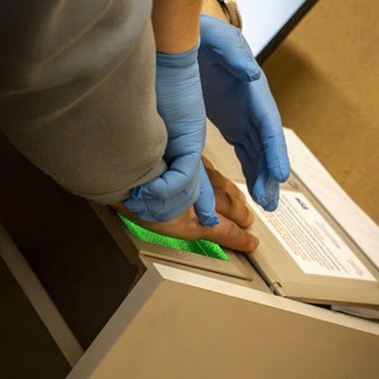 zatrzymani w śledztwie w sprawie legalizacji pobytu cudzoziemców