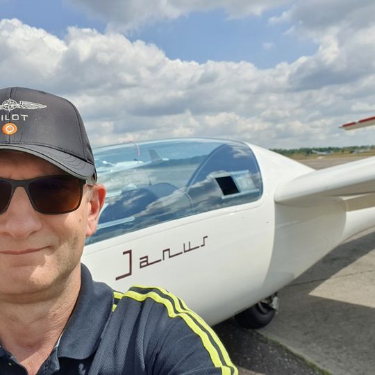 Pomorska Szkoła Szybowcowa - tu nauczysz się latać i podziwiać świat z góry