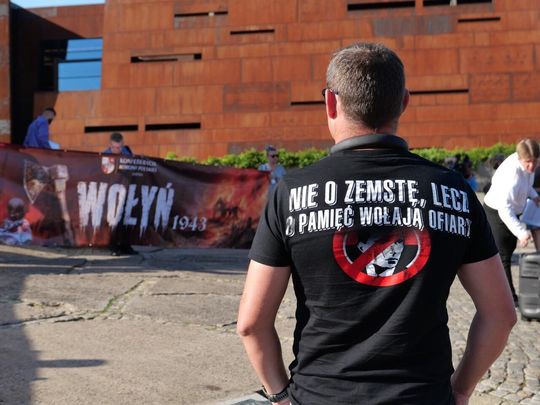 „Gdańsk przeciwko banderyzmowi”. Manifestacja przy Pomniku Poległych Stoczniowców