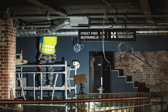Trwa rewitalizacja Hali Targowej w Gdańsku