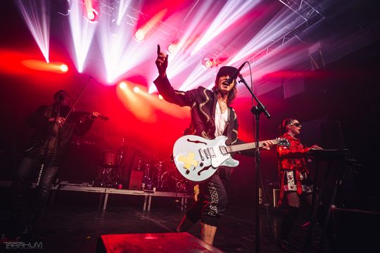 Gogol Bordello w B90