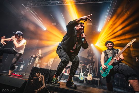 Gogol Bordello w B90