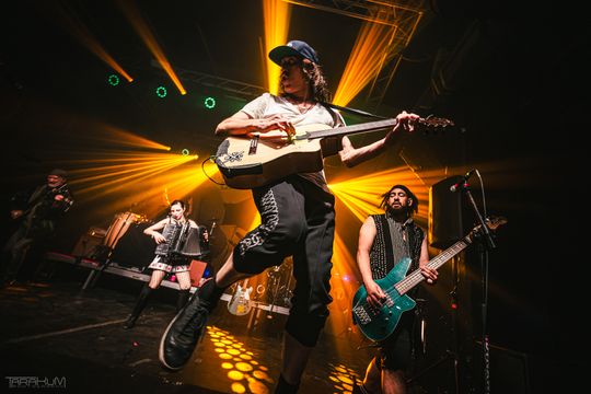 Gogol Bordello w B90