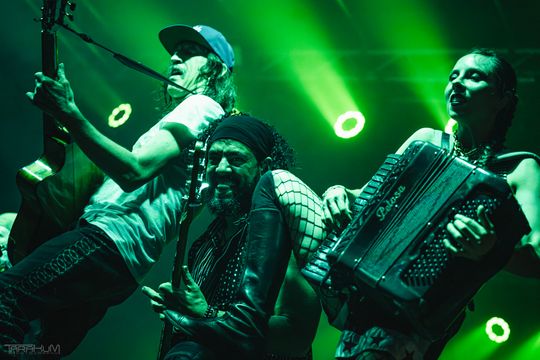 Gogol Bordello w B90