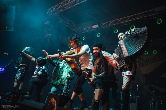 Gogol Bordello w B90