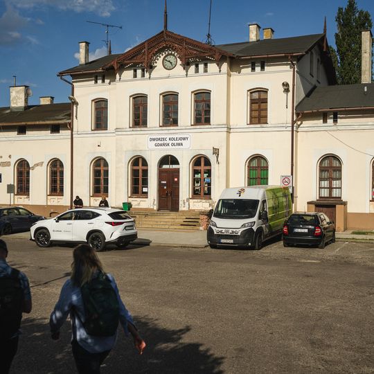 płatny parking i zniszczony tunel, dowrzec PKP Gdańsk Oliwa, 2026