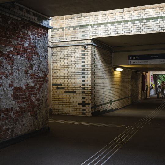 płatny parking i zniszczony tunel, dowrzec PKP Gdańsk Oliwa, 2026