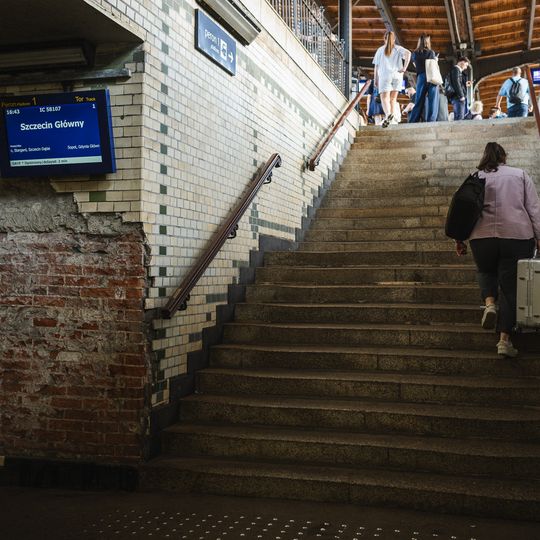 płatny parking i zniszczony tunel, dowrzec PKP Gdańsk Oliwa, 2026