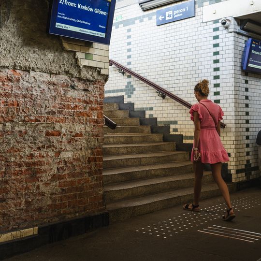 płatny parking i zniszczony tunel, dowrzec PKP Gdańsk Oliwa, 2026