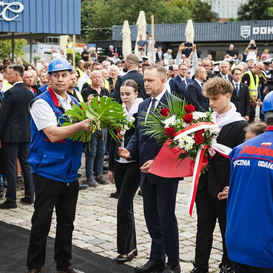 złożenie kwiatów przez Karola Nawrockiego w 46. rocznicę Porozumień Sierpniowych, Gdańsk 2026