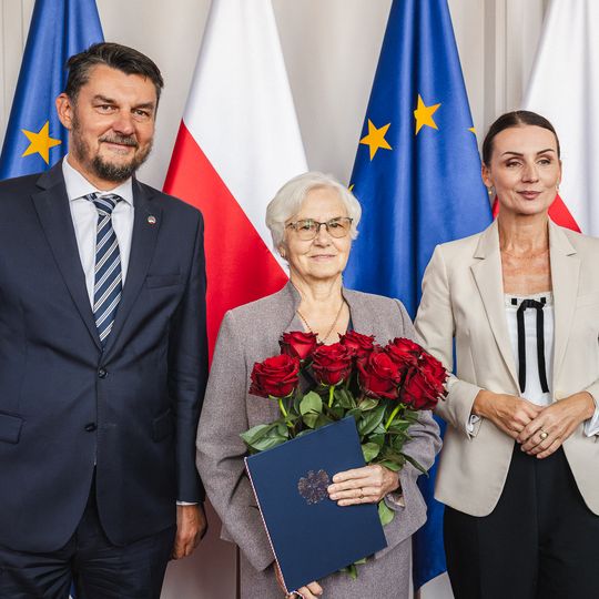 wręczenie Danucie Wałęsie nominacji do Pomorskiej Rady Konsultacyjnej ds. Działaczy Opozycji Antykomunistycznej