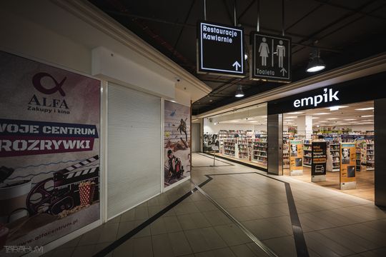 Galeria Alfa znika w oczach. Działają już tylko 3 sklepy