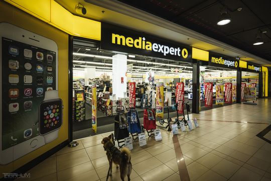 Galeria Alfa znika w oczach. Działają już tylko 3 sklepy