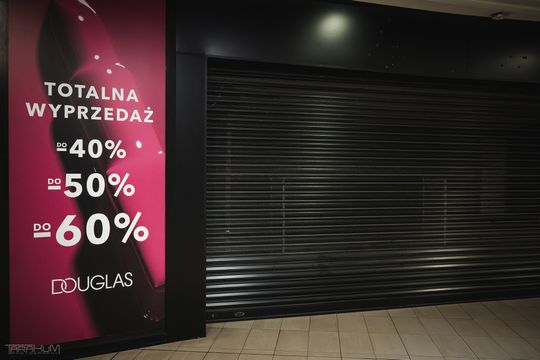 Galeria Alfa znika w oczach. Działają już tylko 3 sklepy