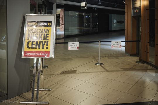 Galeria Alfa znika w oczach. Działają już tylko 3 sklepy