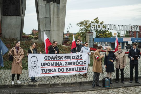 Antyrządowy marsz w trzecią rocznicę wyborów 15 października