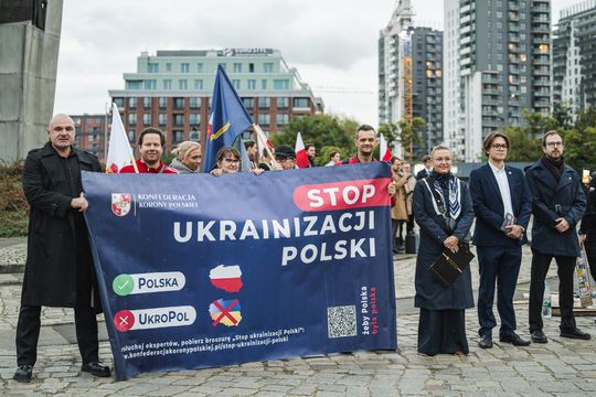 Antyrządowy marsz w trzecią rocznicę wyborów 15 października
