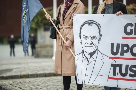 Antyrządowy marsz w trzecią rocznicę wyborów 15 października