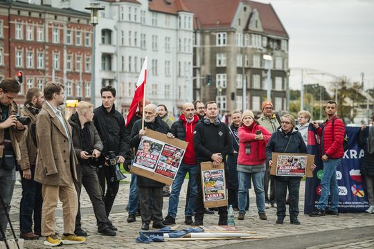 Antyrządowy marsz w trzecią rocznicę wyborów 15 października