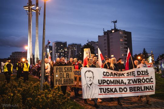 Antyrządowy marsz w trzecią rocznicę wyborów 15 października