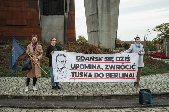 Antyrządowy marsz w trzecią rocznicę wyborów 15 października