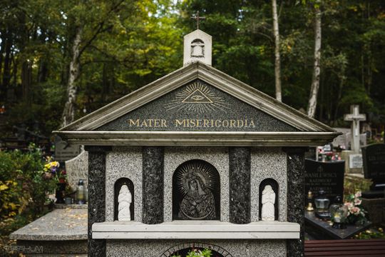 Znani, zasłużeni i niezapomniani. Odwiedzamy ich groby na gdańskich cmentarzach
