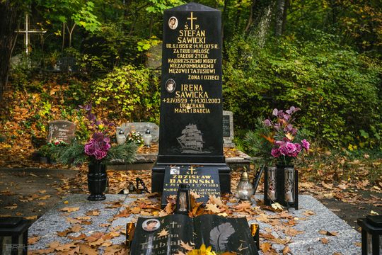 Znani, zasłużeni i niezapomniani. Odwiedzamy ich groby na gdańskich cmentarzach