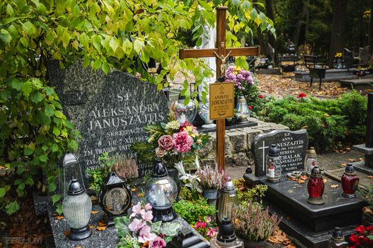 Znani, zasłużeni i niezapomniani. Odwiedzamy ich groby na gdańskich cmentarzach