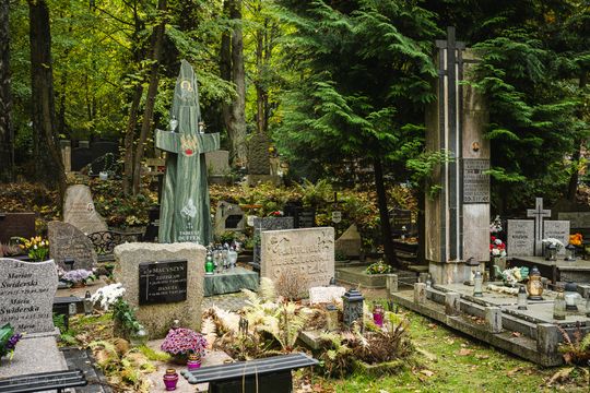 Znani, zasłużeni i niezapomniani. Odwiedzamy ich groby na gdańskich cmentarzach
