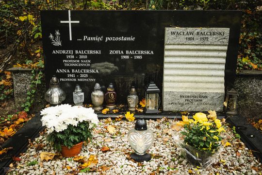 Znani, zasłużeni i niezapomniani. Odwiedzamy ich groby na gdańskich cmentarzach