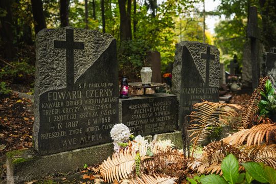 Znani, zasłużeni i niezapomniani. Odwiedzamy ich groby na gdańskich cmentarzach