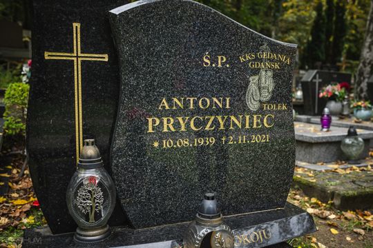 Znani, zasłużeni i niezapomniani. Odwiedzamy ich groby na gdańskich cmentarzach